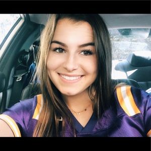 Meet your Posher, Natalie